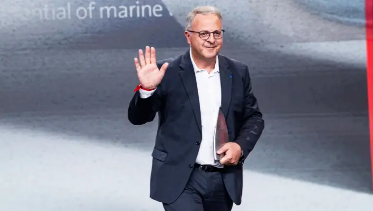 Franck Zal, inventeur européen, récompensé pour ses recherches sur les vers marins médicaux