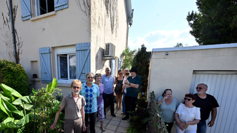 À Toulouse, des retraités s’opposent à la destruction de leurs maisons ouvrières, pétition de 1 000 signatures.