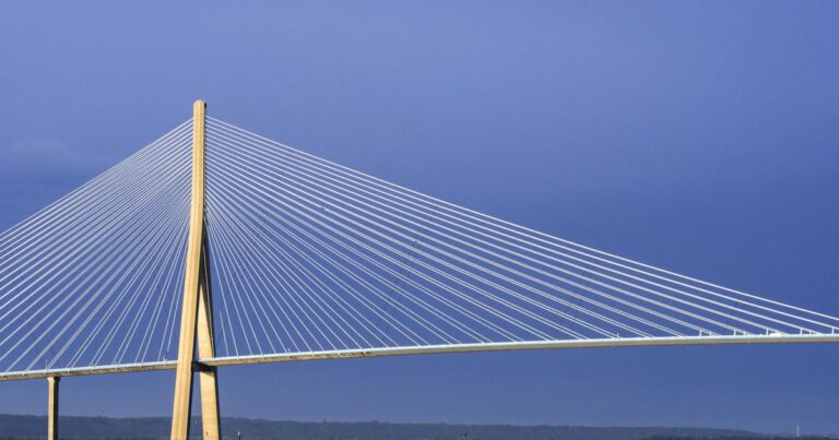 Un homme déclaré mort après une noyade près du pont de Normandie en France.