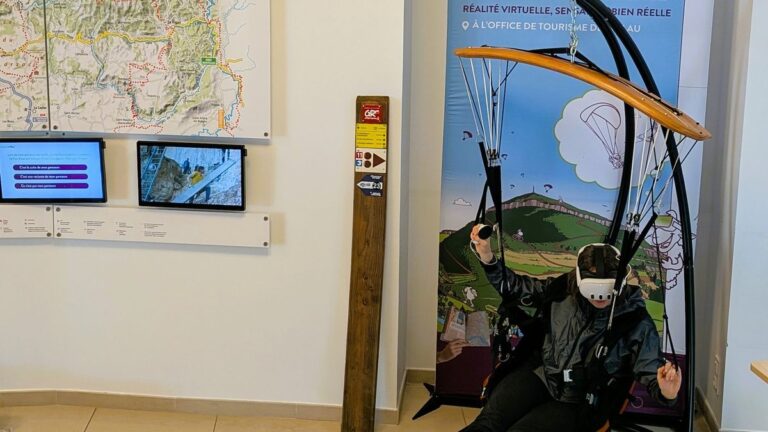 Millau : le parapente redécouvert grâce à la réalité virtuelle pour les passionnés.