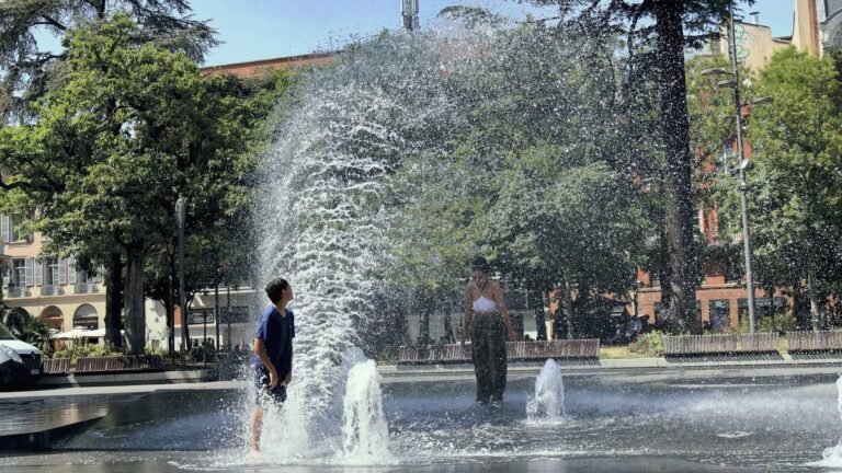 Canicule : vigilance orange en Haute-Garonne, températures atteignant 40 °C en plaine