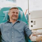 Maladie d’Alzheimer : une prise de sang pourrait faciliter le diagnostic en France.