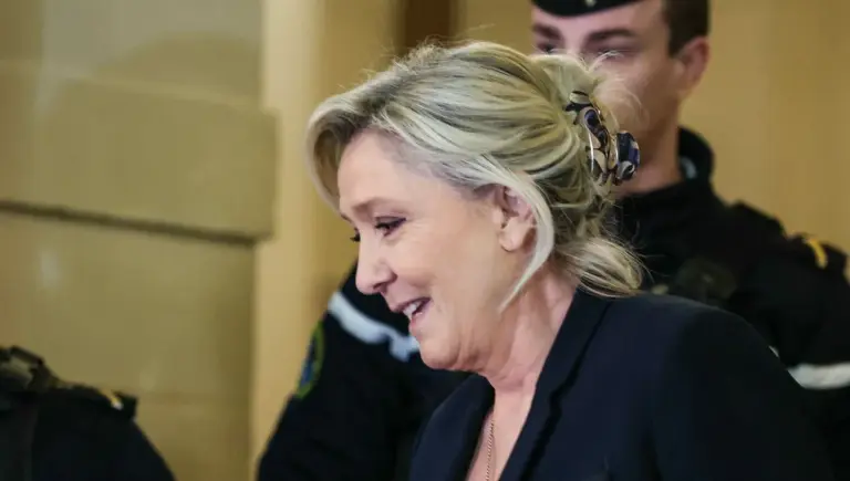 Procès en appel de Marine Le Pen : le processus de rédaction d’un arrêt judiciaire expliqué