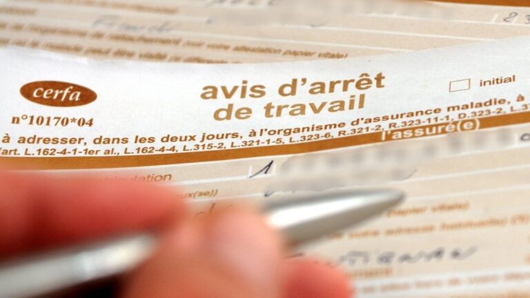 La hausse des arrêts maladie liée à des problèmes de management dans le secteur public.