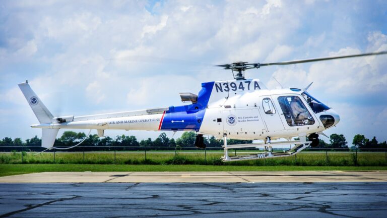 Airbus signe un contrat d’hélicoptères avec les douanes américaines.