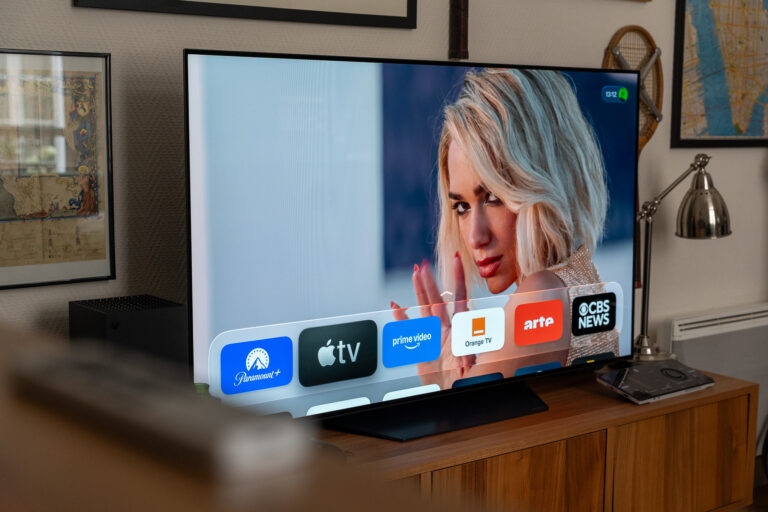 Apple TV propose des séries achetées en accès gratuit en 4K pour ses abonnés.