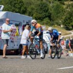 Quatorze personnes prises en charge par les secours lors d&rsquo;une étape du Tour de France en Ariège sous chaleur intense