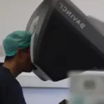 Chirurgie robotique : avancées médicales et formation des équipes en France