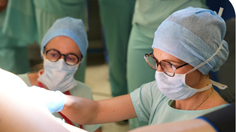 Des médecins toulousains utilisent les ultrasons pour traiter l’endométriose.