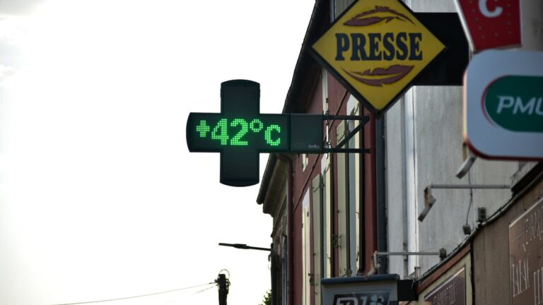 Canicule : 24 départements en vigilance rouge, le gouvernement active un plan Orsec « chaleurs extrêmes »