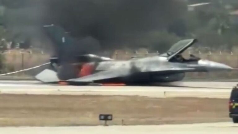 F-16 en feu après atterrissage d’urgence suite à une panne moteur en plein vol