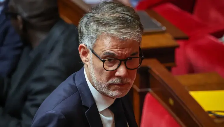 Présidentielle : le Parti socialiste opte pour une primaire fermée avec Place publique