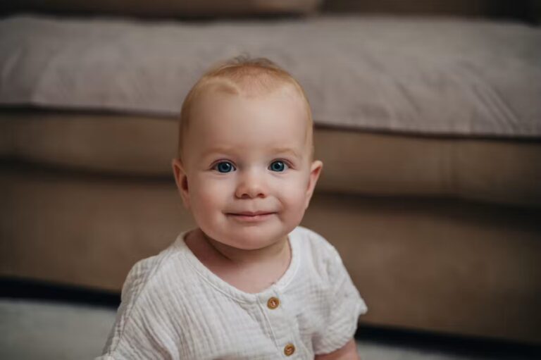Un prénom masculin populaire en France associé à l’arrivée d’un bébé en 2023.