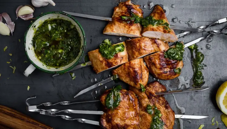 Brochettes de volaille : méthode efficace pour les réussir au barbecue en été