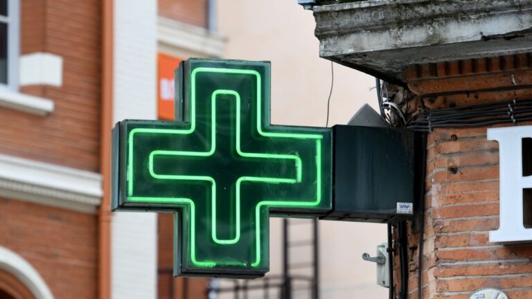 Pharmacies de garde en juillet : liste des établissements disponibles en France
