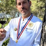 Thomas Clament, chef cuisinier, valorise les produits locaux pour éduquer les consommateurs.