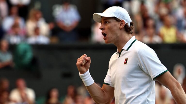 Jannik Sinner remporte son cinquième titre en Grand Chelem en battant Alexander Zverev.