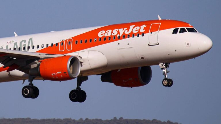 Bataille autour d’EasyJet : Apollo entre en lice et intensifie la concurrence des enchères.