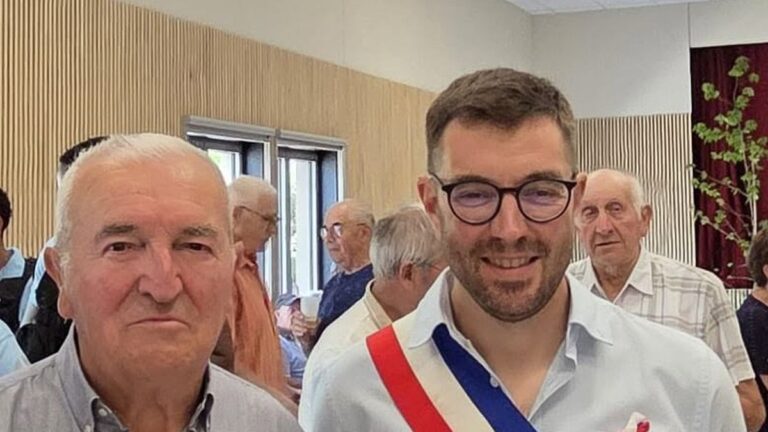 Hommage à Jean Alaux pour 43 ans de service au conseil municipal de Galgan