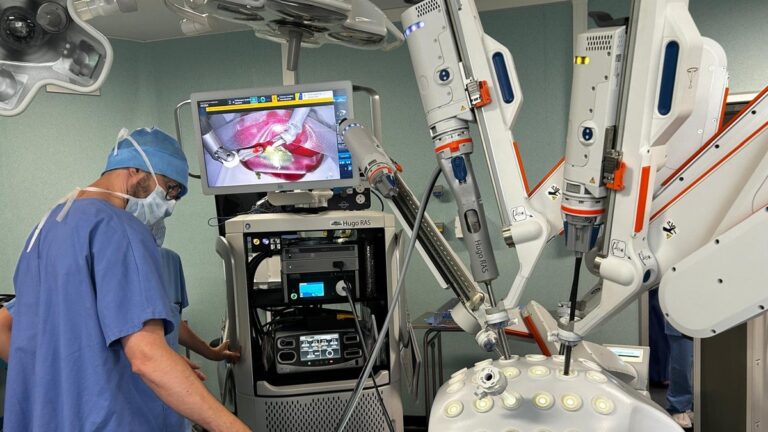 Un centre hospitalier rural s’équipe d’un robot chirurgical pour opérations thoraciques pédiatriques
