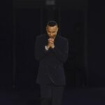 Olivier Rousteing devient directeur artistique de la maison Paco Rabanne en France.