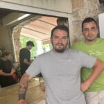 Deux anciens journalistes de Canal + et TF1 ouvrent un restaurant au camping des Plans, à Mialet.