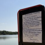 Pollution aux cyanobactéries : des promeneurs inquiets au lac de la Bordette à Pibrac.