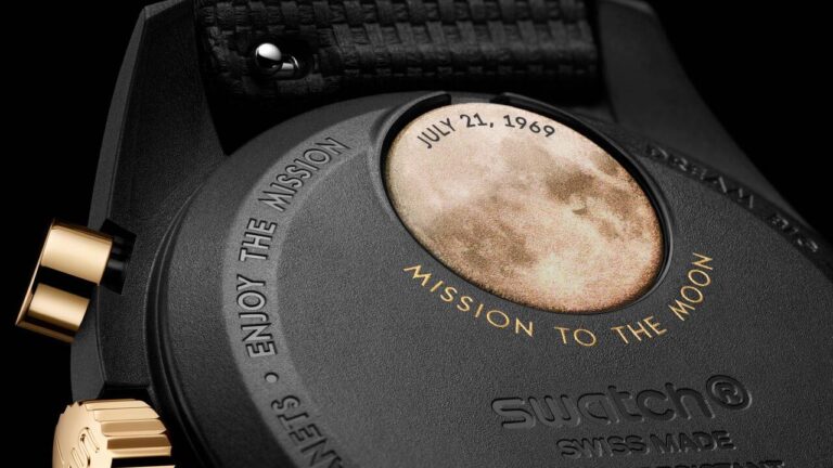 Swatch adapte l’histoire de l’or et de la Lune avec une touche humoristique.