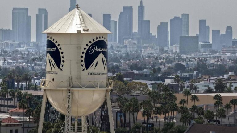 Levées de boucliers contre l’achat de Warner Bros. par Paramount dans l’industrie du cinéma.