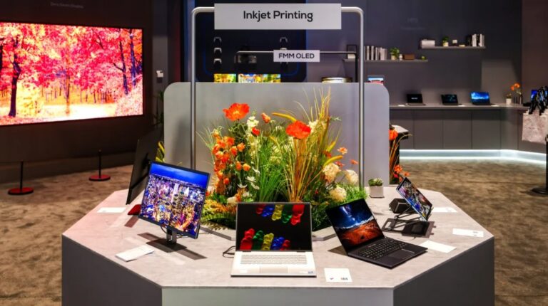 Lenovo présente le premier PC portable au monde avec écran OLED 240 Hz à prix réduit.