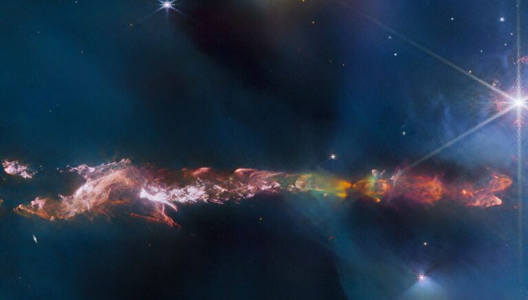 Le télescope spatial James Webb révèle de nouvelles données sur la formation des galaxies.