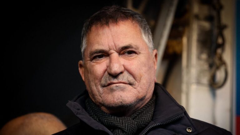 Jean-Marie Bigard évoque sa santé après trois AVC en deux ans et son affaiblissement.