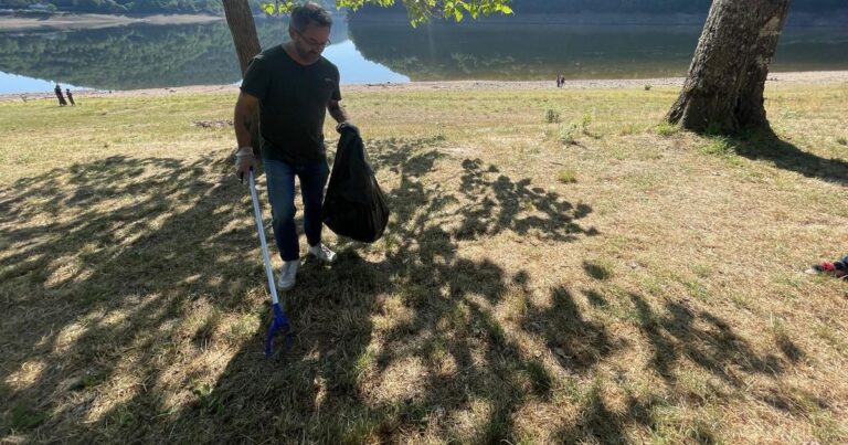 Des bénévoles collectent 75,5 kg de déchets sur les plages des Fades-Besserve.