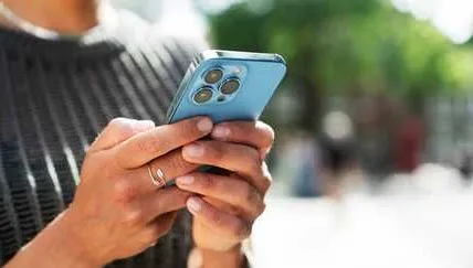 Compétitivité des smartphones chinois : analyse des facteurs clés et des conséquences sur le marché mondial.