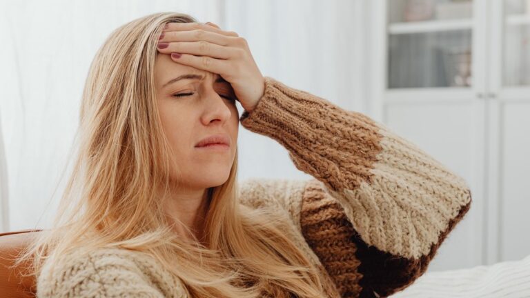 Migraine sévère : un parcours de soins innovant près de Toulouse améliore le quotidien des patients.