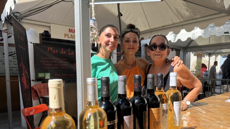 Festival du muscat à Frontignan : les producteurs locaux présentent leurs nouveautés.
