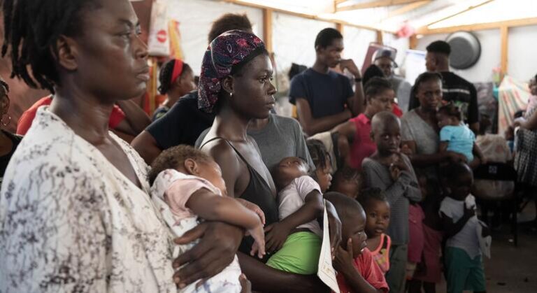 Haïti : les gangs intensifient leur contrôle alors que l’État lance une contre-offensive.