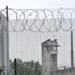 Un jeune de 18 ans condamné à la prison pour vol d’une chaîne en or en France.