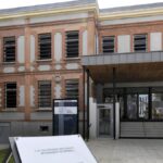 Huit agents du musée de la Résistance de Toulouse quittent en raison de tensions internes.