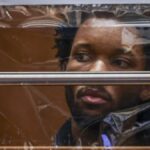 Chanteur D4vd accusé de meurtre et démembrement d&rsquo;une adolescente, corps retrouvé dans sa Tesla