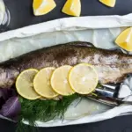 Truite en tartare : recette fraîche avec citron, moutarde et ciboulette à découvrir.