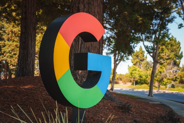 Alphabet annonce des résultats solides, mais le cours de l’action chute fortement.
