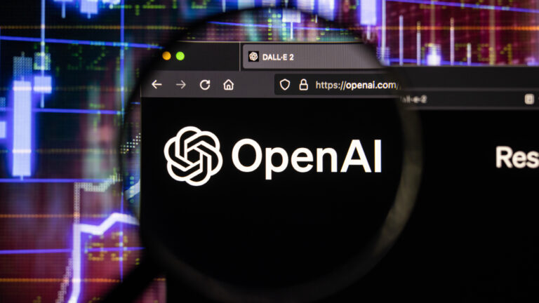 OpenAI augmente ses dépenses en IA à 750 milliards de dollars, tension accrue sur le secteur technologique.