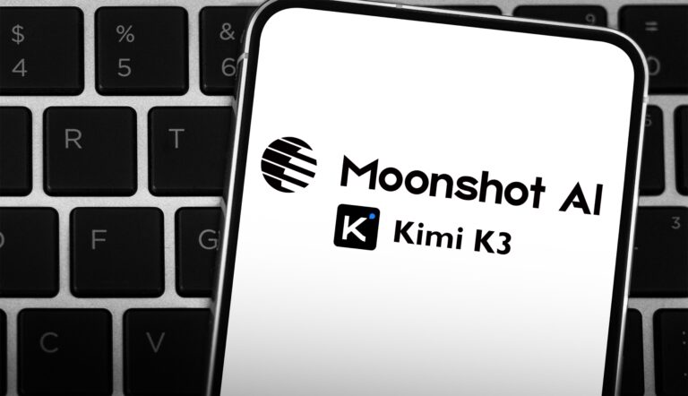 Washington accuse Kimi de plagiat envers Anthropic, les preuves restent insuffisantes.