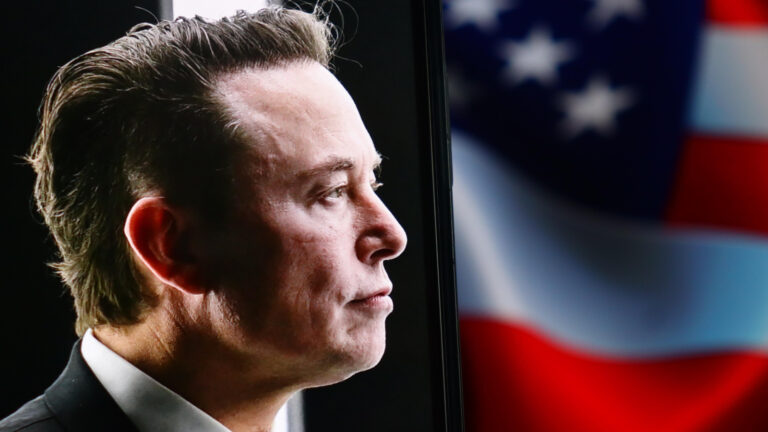 SpaceX envisage d’acquérir des terrains pour un nouveau data center aux États-Unis.