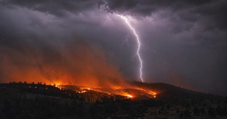 Incendies : les orages secs comme déclencheurs de nouveaux feux en France.