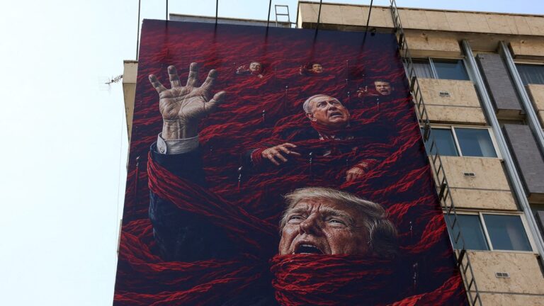 Guerre au Moyen-Orient : Trump annonce une réponse militaire aux rebelles houthis.