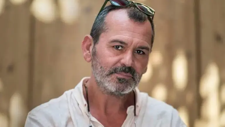 Philippe Mesuron organise un concours de plancha à Port-Leucate pour promouvoir la gastronomie.