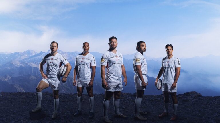 Le Stade Toulousain dévoile un maillot « Gardiens des étoiles » inspiré du Pic du Midi.