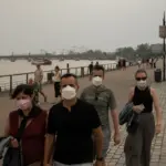 Bordeaux : les habitants portent des masques face à la fumée du mégafeu.